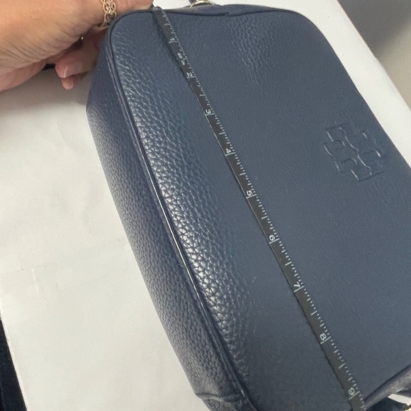 Tory Burch Leather Thea Navy Blue Camera Bag - Picture 7 of 9